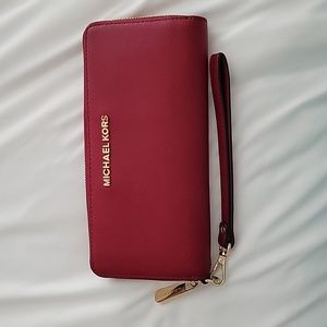 Michael Kors Jet Set Wallet